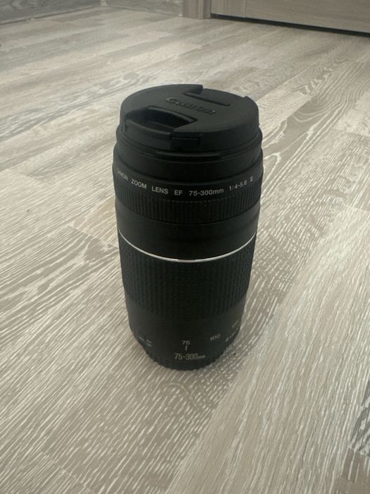 Телеобъектив Canon EF 75-300mm f/4.0-5.6 III.