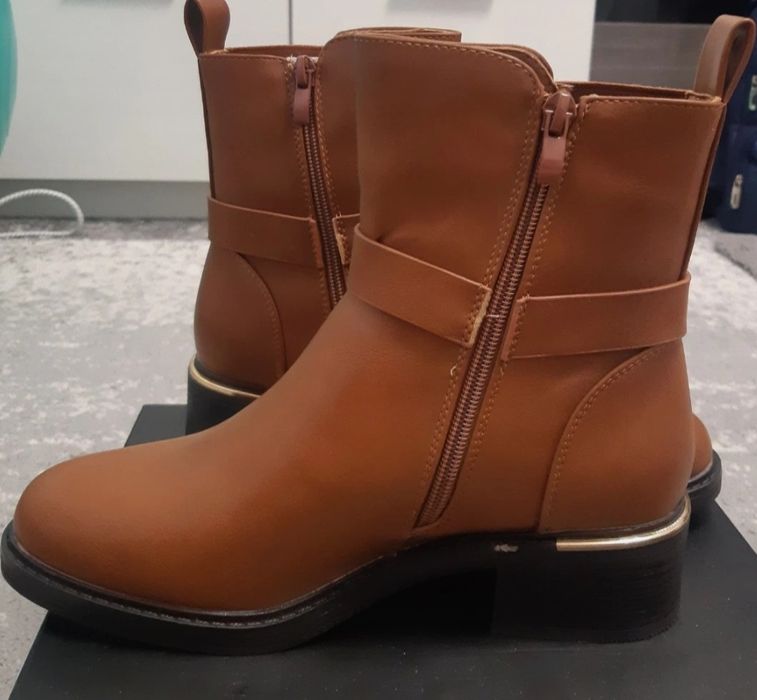 Ghete din piele ecologica noi