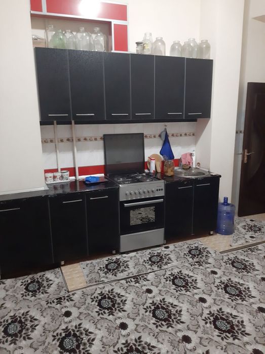 Qarshi shhridan koʻp qavatli uyning xonadoni sotiladi