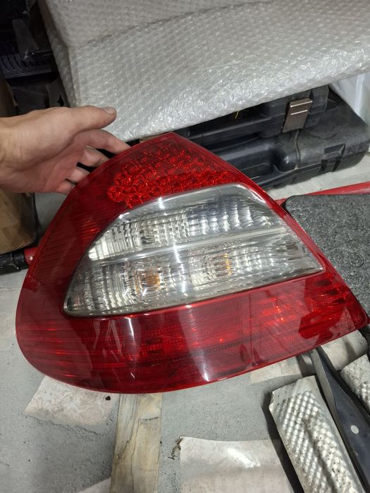 Задняя фара w211 Mercedes рестайлинг авангард