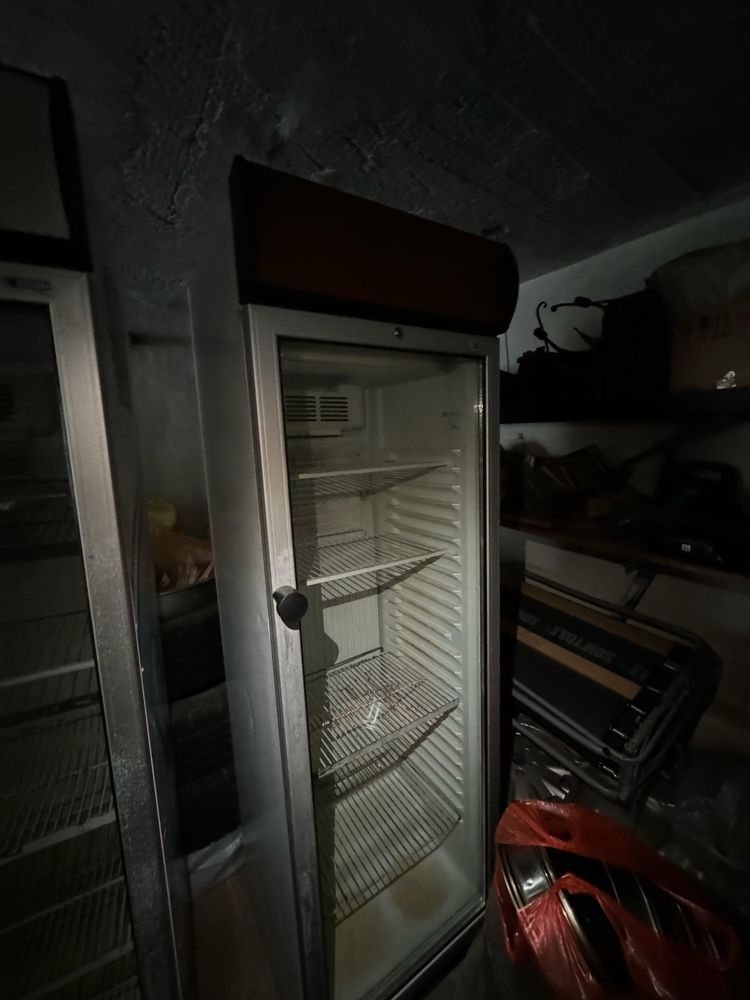 Морозильник продам