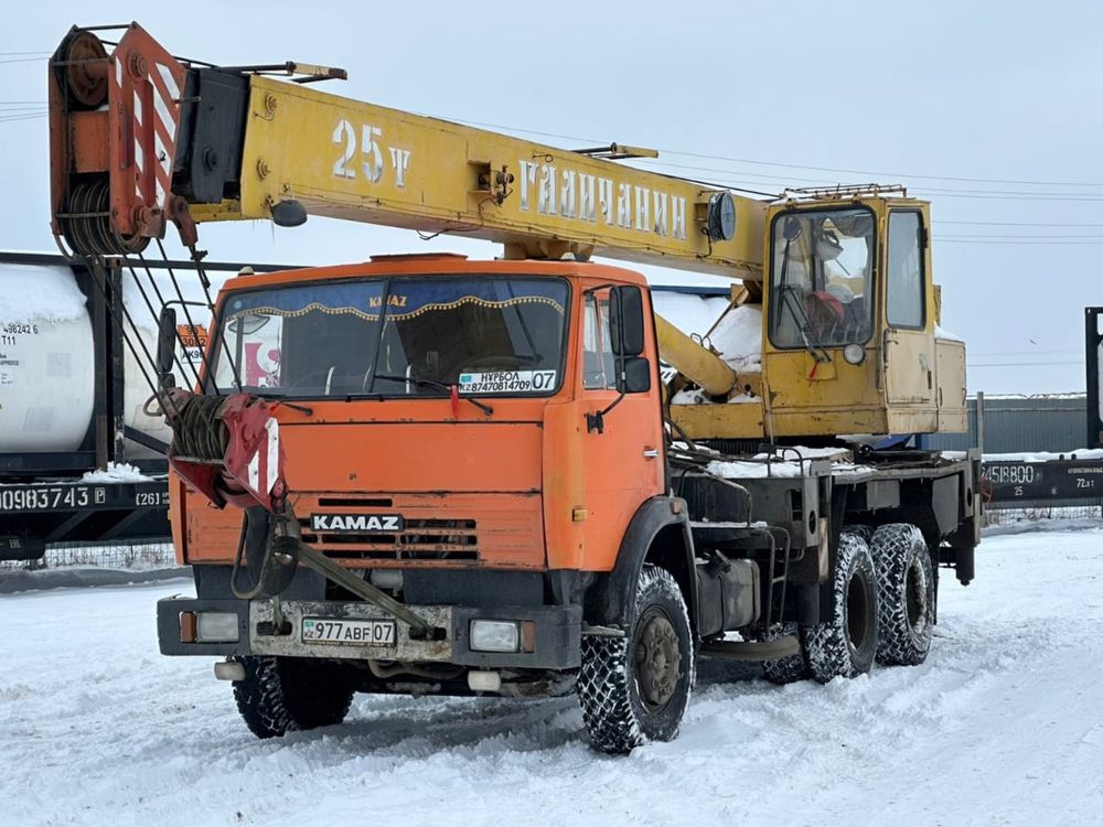 Кран автокран услуги г Уральск и зко грузоподьёмные работы