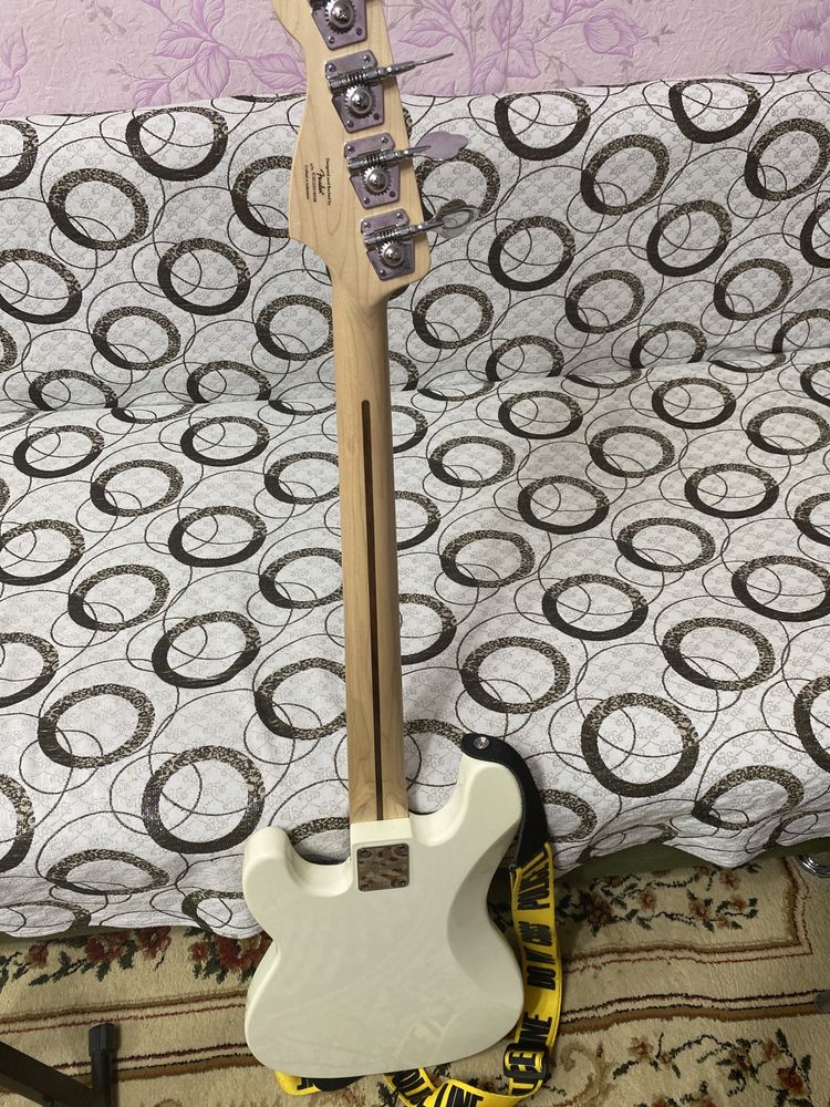 Басс Гитара Fender