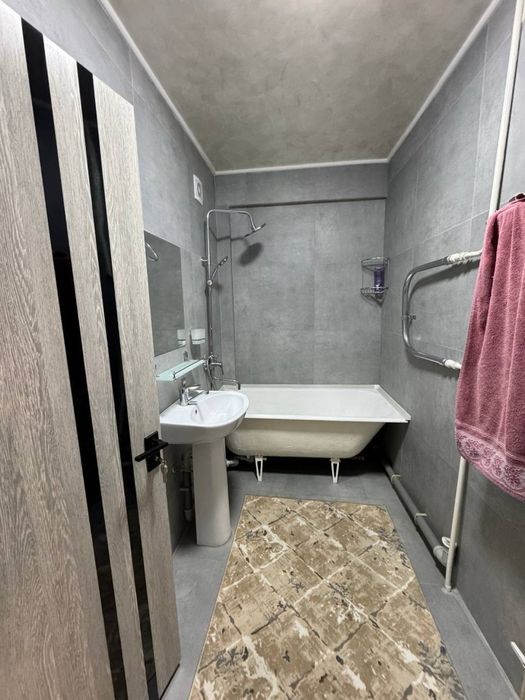 Продается квартира 2х комнатная,улица Бабура,ор-р РОВД,50м2