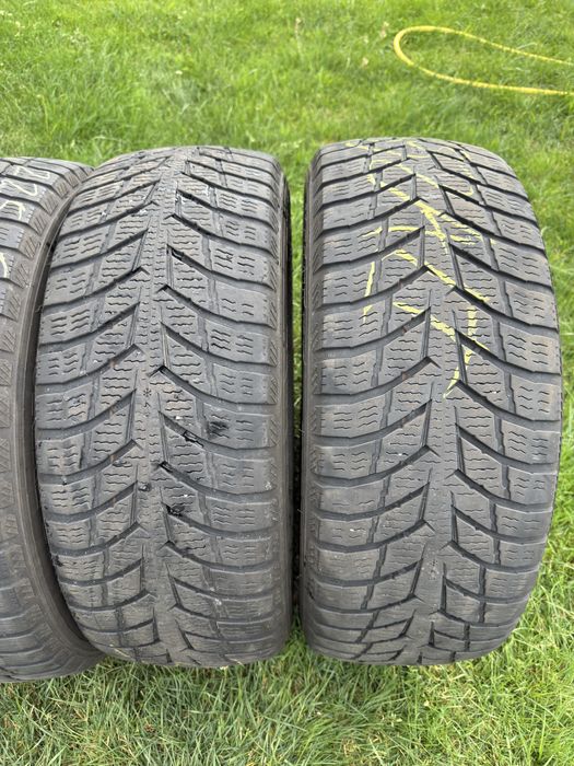 Set 4 anvelope 225 55 r17C Nokian de iarna