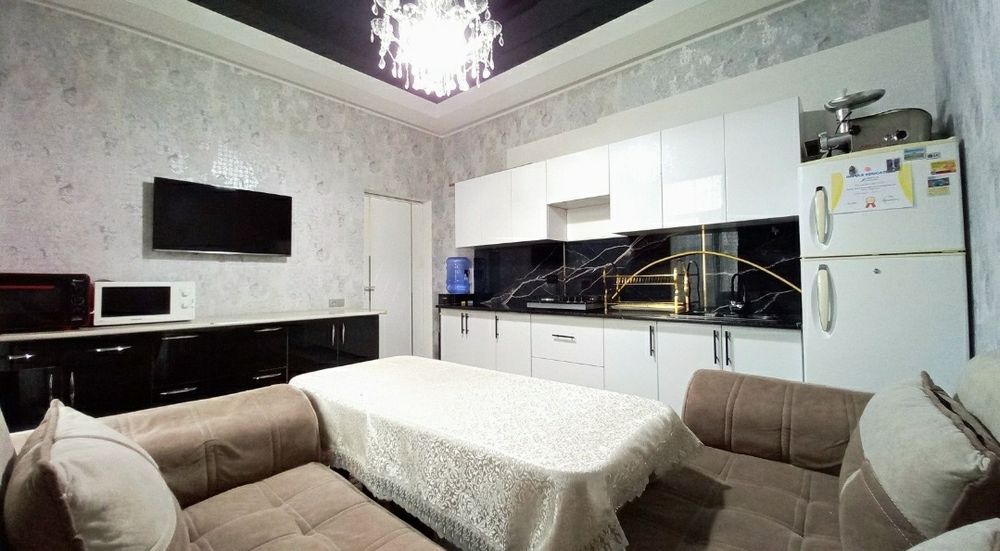 Sotiladi 2 etajli chiroy tanxaus shahar markazidan