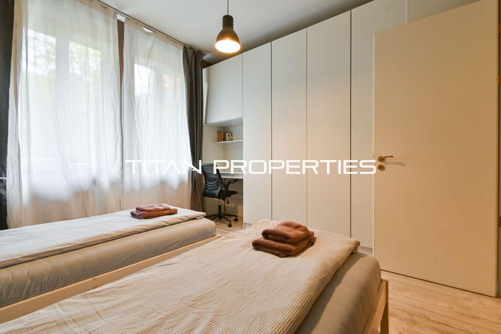 Тристаен, продажба, Център