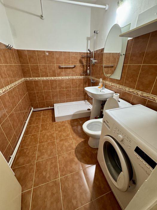 De inchiriat Apartament 2 Camere-Centrala-Aer Conditionat-Utilat