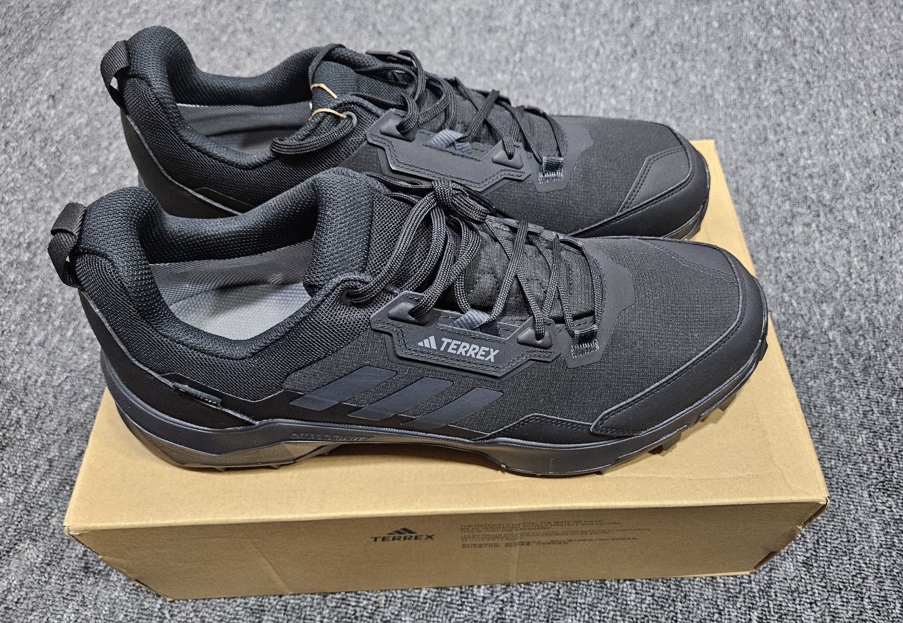 Продам ADIDAS  TERREX оригинал  размер 48.  На размер стопы 30.5 см