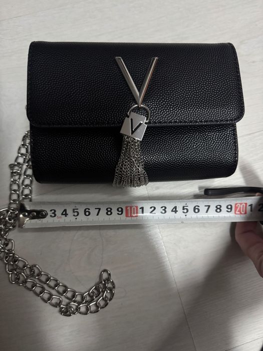 Чантичка Valentino официална