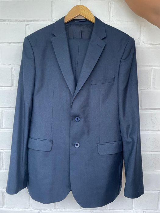 Продам мужской костюм в отличном состоянии.