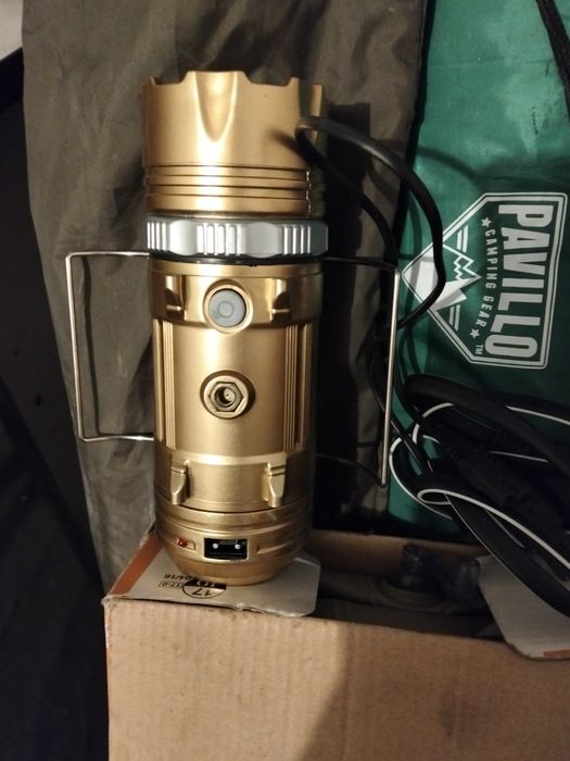 Vând cort, scaun pliabil, lampă