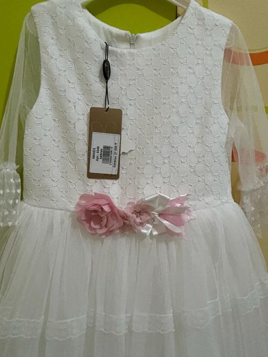 Продам платье для девочки