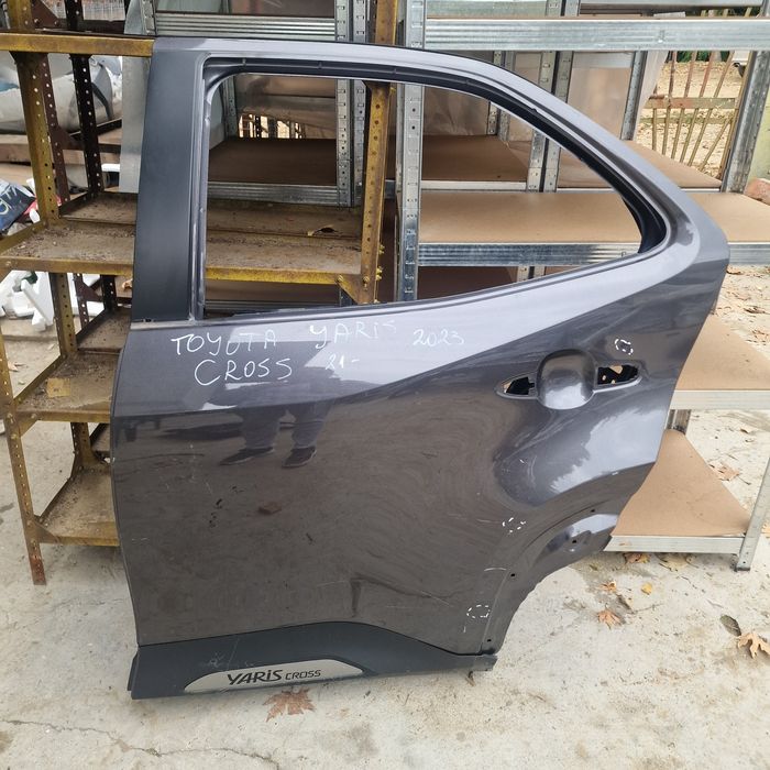 Toyota Yaris Cross 2023 след 2021 задна лява врата