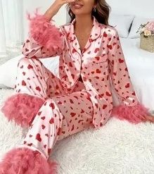 Дамска пижама размер М Цена 50лв