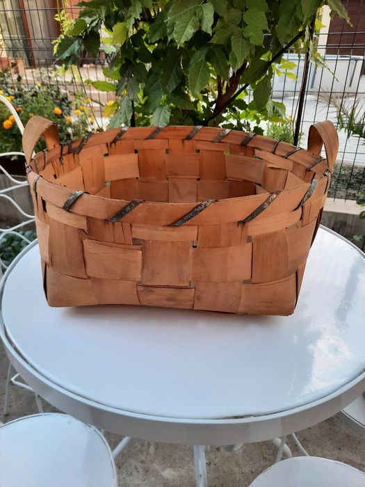 Голям старинен панер