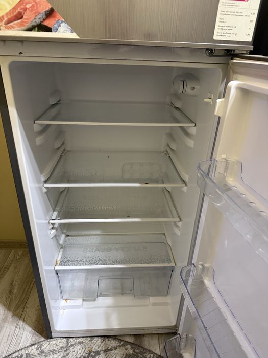 Холодильник сотилади