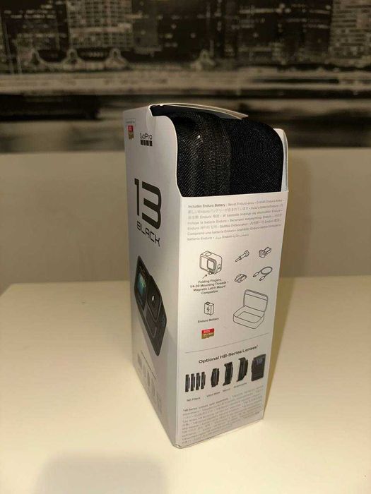GoPro 13 Black include și microSD card 64GB