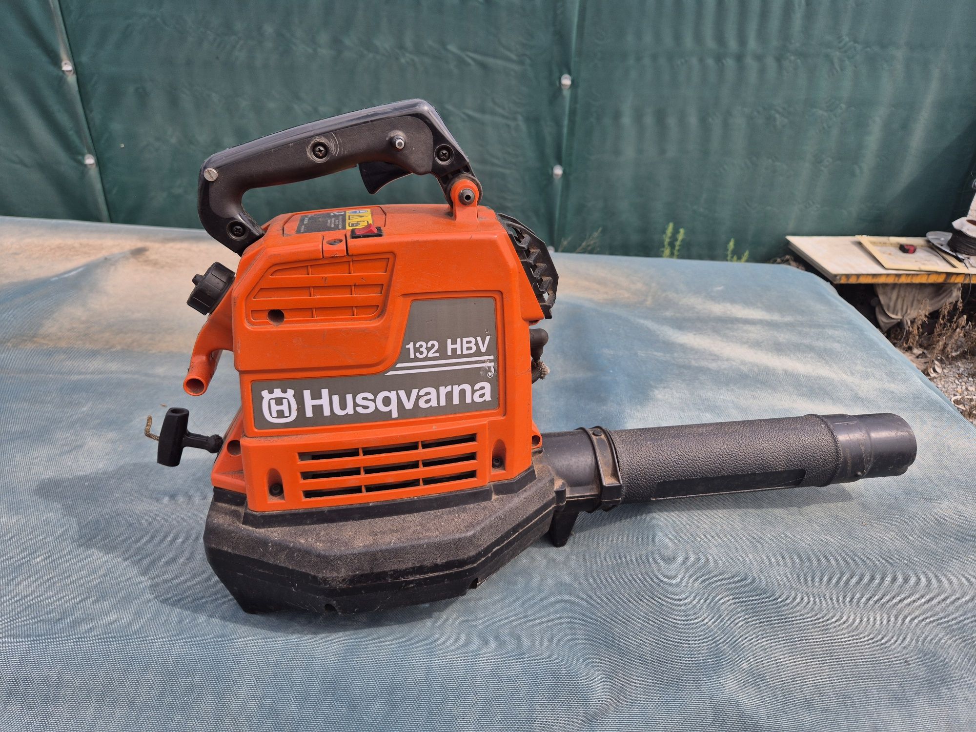 Моторна Духалка HUSQVARNA 132 HBV