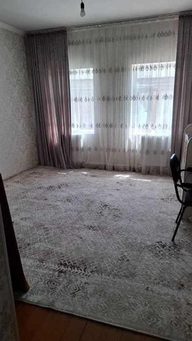 Продам участок на Яшнабадском районе 4 комнатная с новым ремонтом