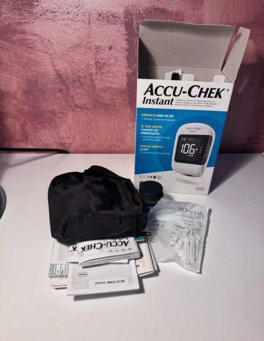 Aparat de glicemie/glucometru wireless, Accu-Chek Instant