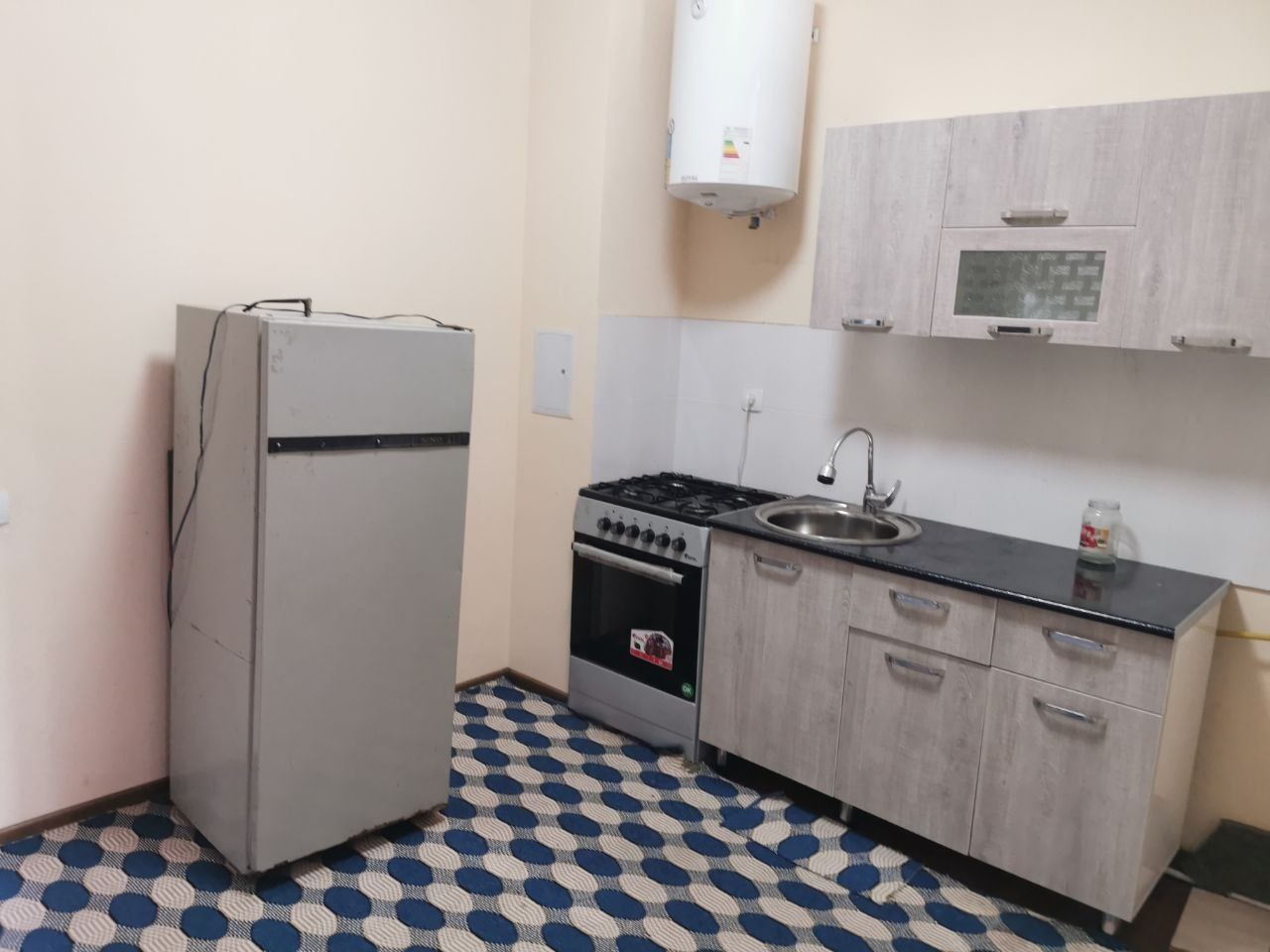 Sergeli quruvchilar daxasiga 2 xonali uy sotiladi