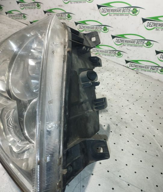 Far stanga 247 381 00 Mercedes-Benz Sprinter a 2-a generatie 906