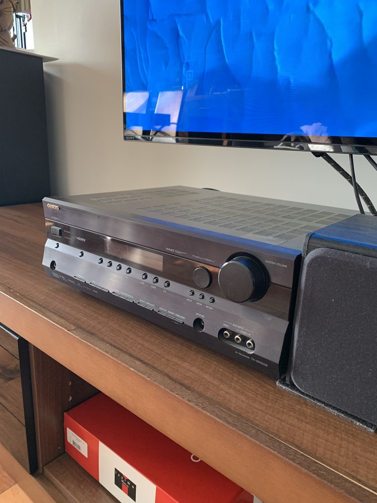 AV Ресийвър Onkyo TX-SR505E; 75 W на канал