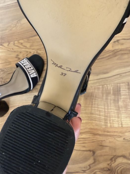 Сандали на ток Алесса, Alessa