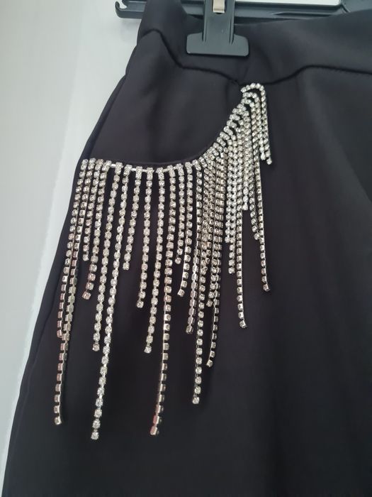 Vand pantaloni eleganti