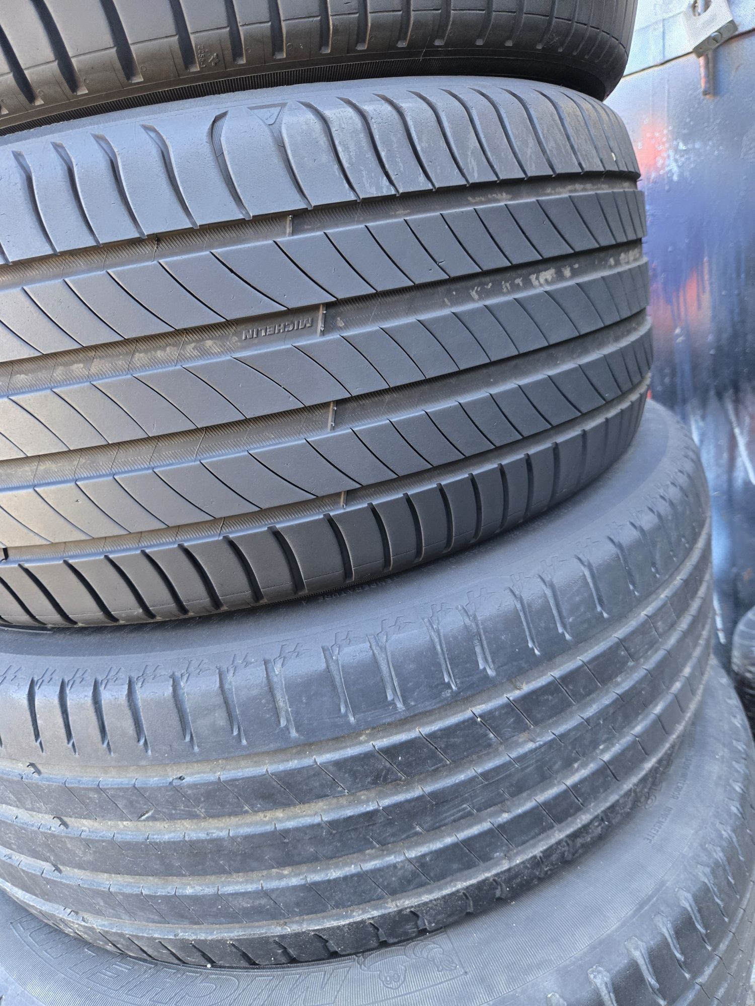 2бр. 245 45 17 Michelin летни.