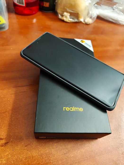 Vand/schimb Realme GT6