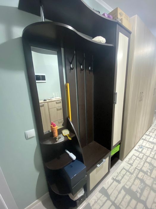 Продам шкаф для прихожей