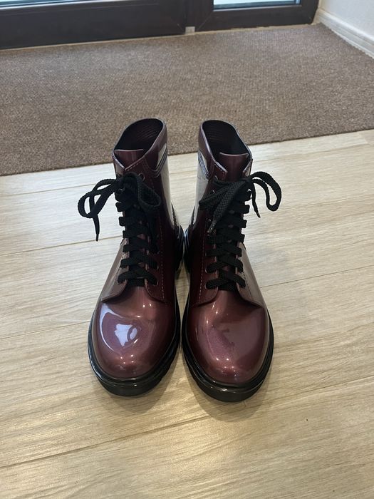 Оригинални, гумени, дамски боти Armani Jeans, лилави.