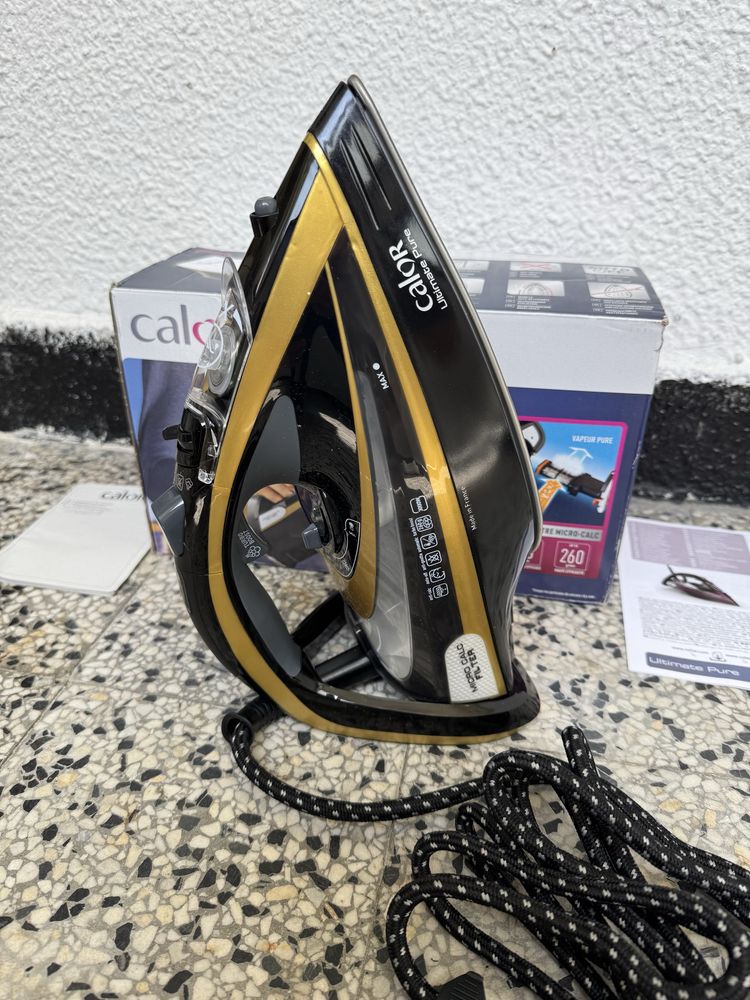 Висококачествена Парна Ютия - Calor FV9839C0 Ultimate Pure, 3000W!
