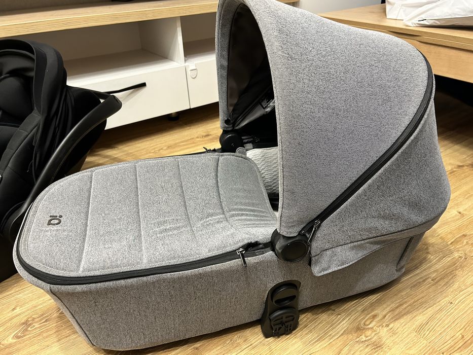 Коляска Anex IQ с люлькой и автолюлькой