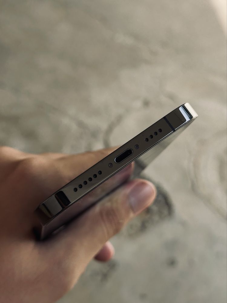 Iphone 12 pro max tozza graphite