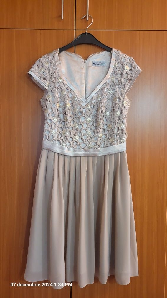 Rochie de ocazii, vapoaroasa