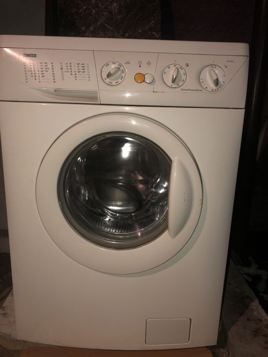 стиральная машина зануси, холодильник бирюса