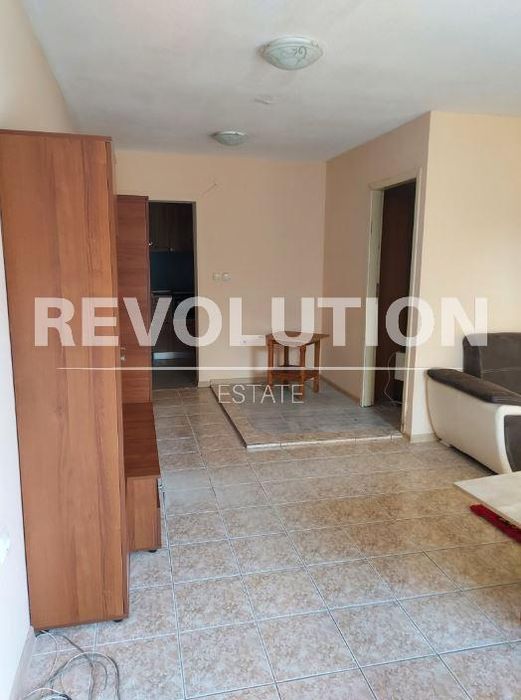 Дава се под наем Двустаен апартамент в Варна, Цветен квартал - 50 кв.м за 375 € - Снимка #5