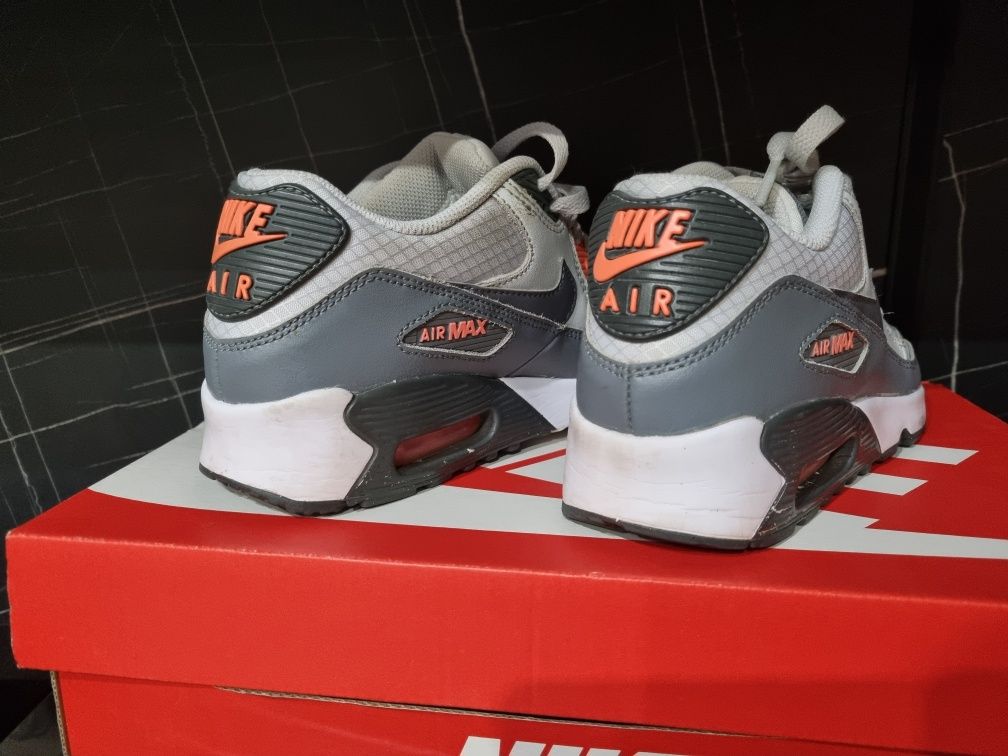 Дамски маратонки Nike