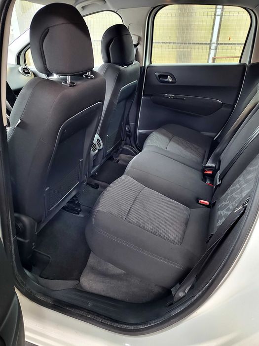 PEUGEOT 3008/2011 de VANZARE