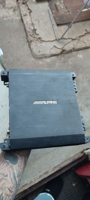 Vând stație amplificarea alpine