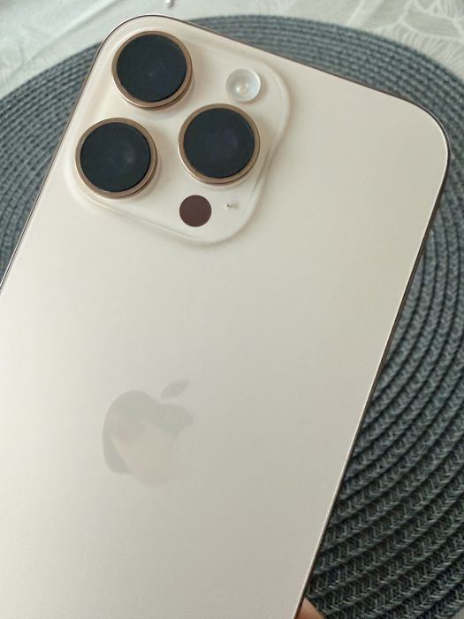 Iphone 16 Pro Max 256 GB Desert Titanium - в гаранция