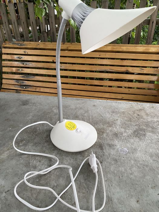 Лампа настольная LED