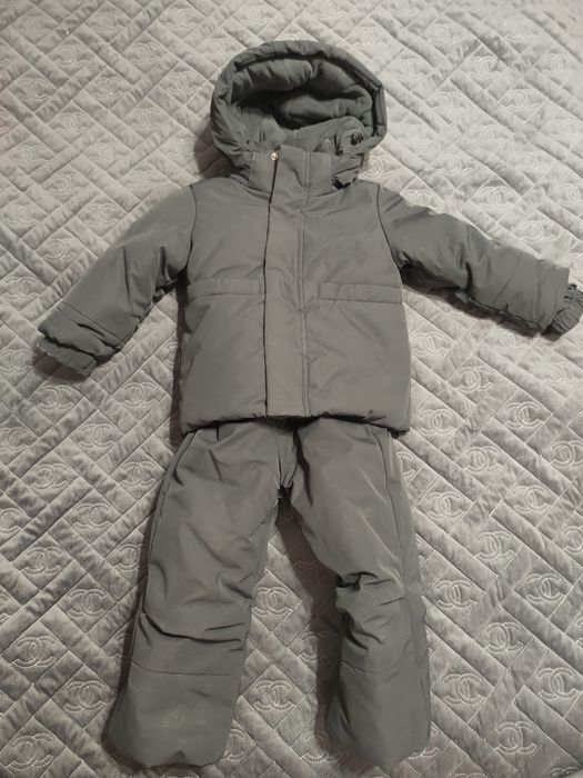 Продам зимние комбинезоны