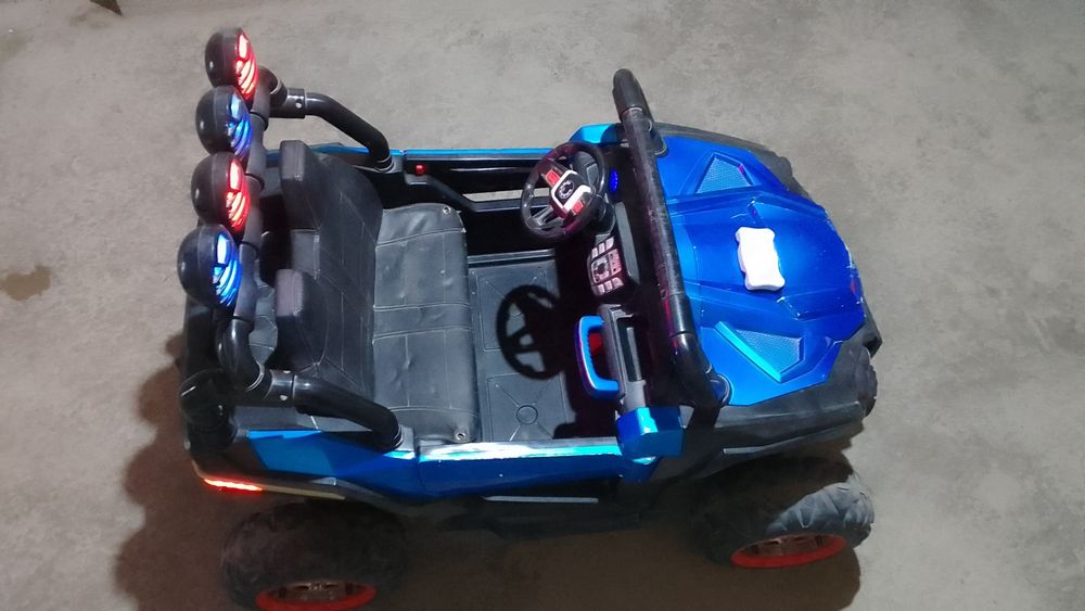 Bolalar moshinchasi JEEP