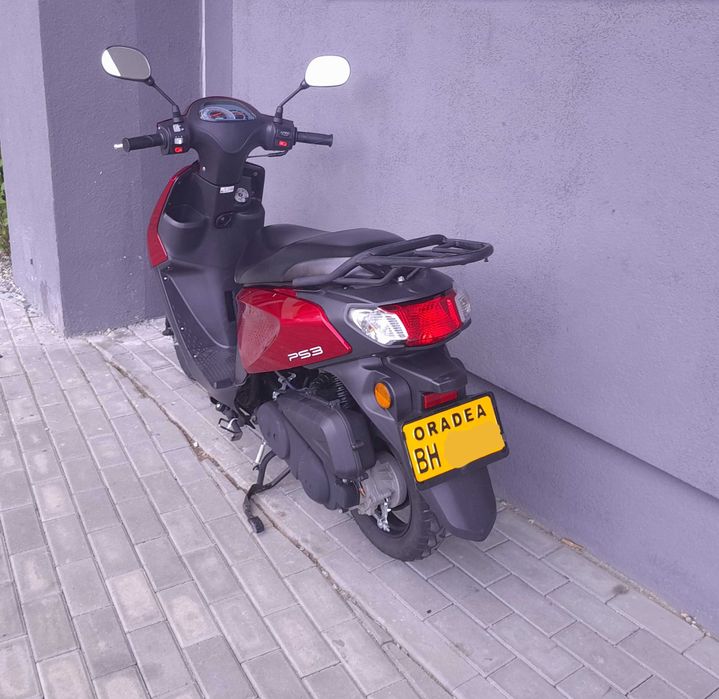 Scuter benzina 49cc