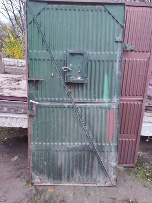 Метална врата от гараж