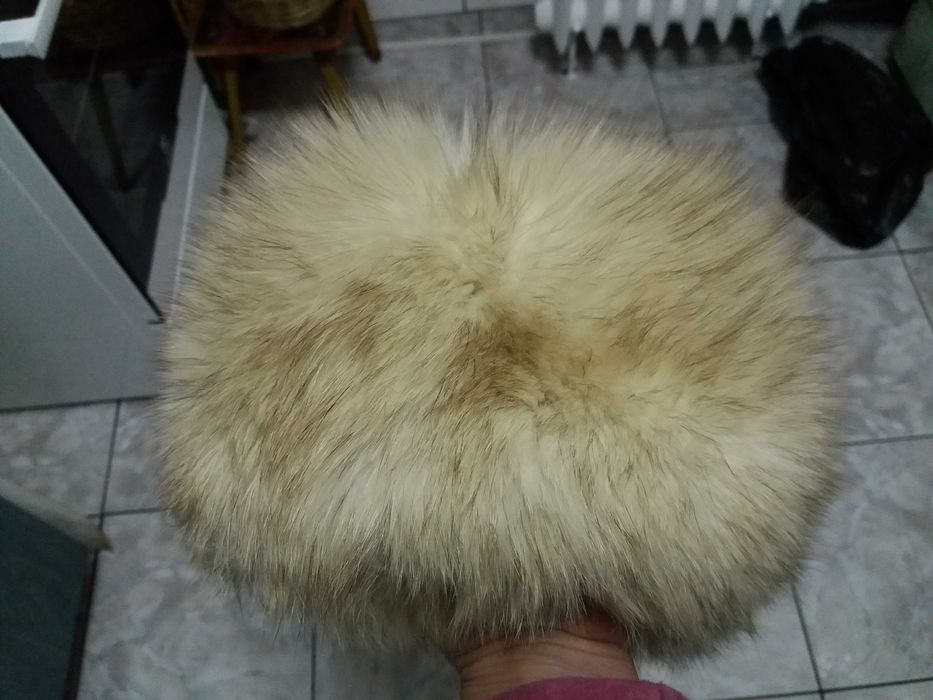 Căciulă vintage din blană de vulpe polară, căptușită